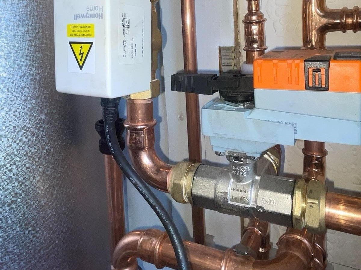 Air source heat pump installation